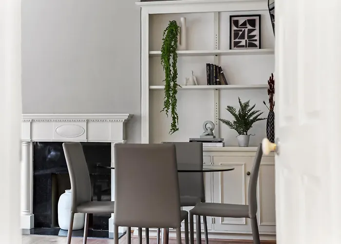 2 Bed Apartment- Mayfair 4